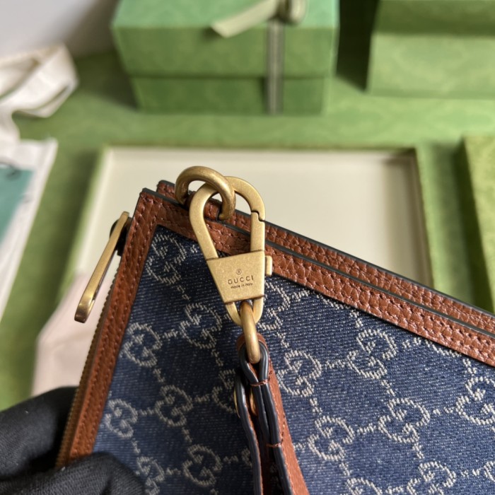 Handbag Gucci 672953 size 30.5*21*1.5 cm