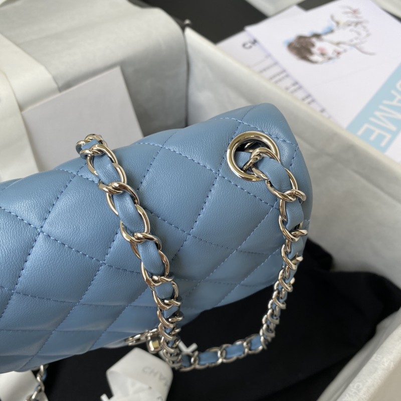 Handbag Chanel size 17 cm