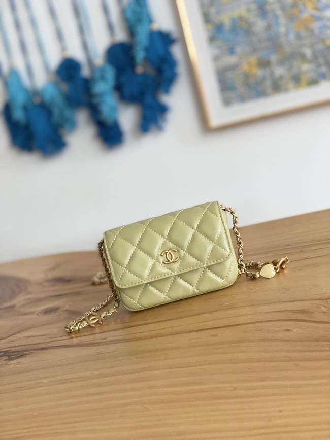 Handbag Chanel 81228 size 12.5 cm