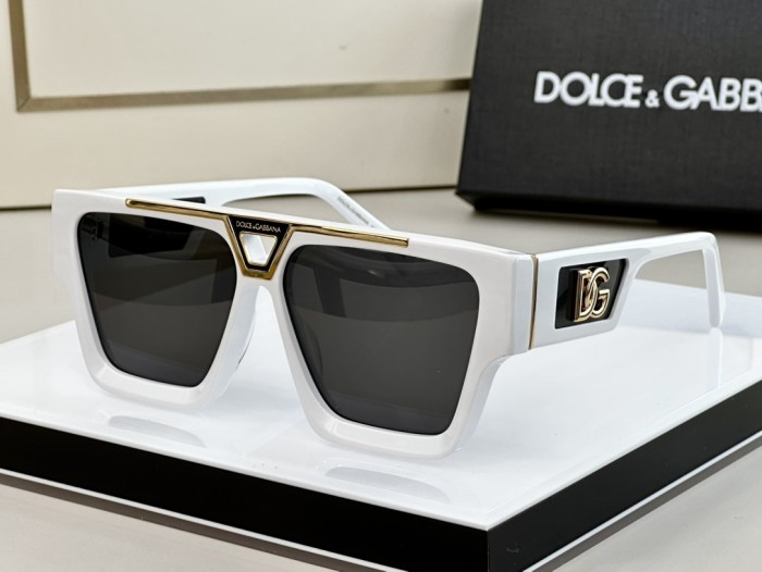 Sunglasses Dolce & Gabbana DG5011 61 13-140
