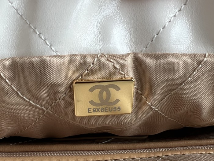 Handbag Chanel size 39cmx42cmx8 cm