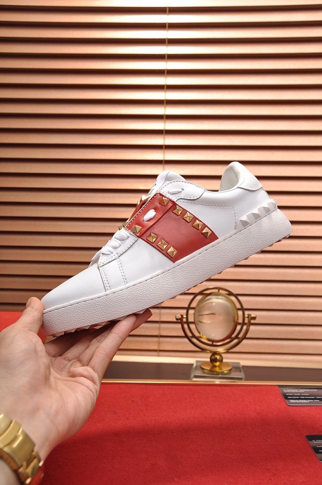 Valentino Garavani Rockstud Untitled calfskin sneaker 14