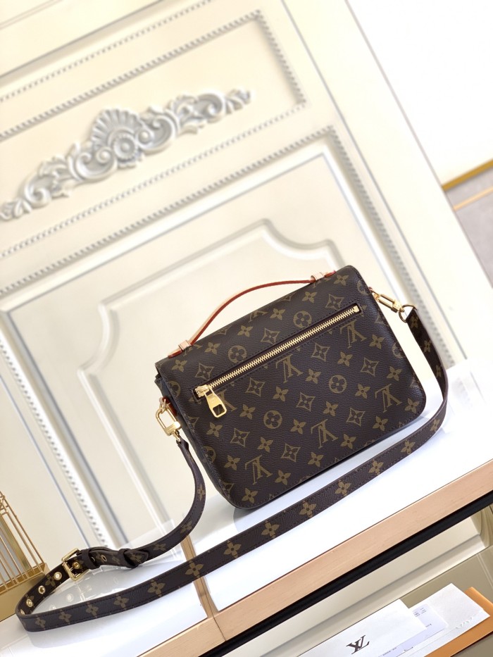 Handbag Louis Vuitton M40780 size 25 x 19 x 9 cm