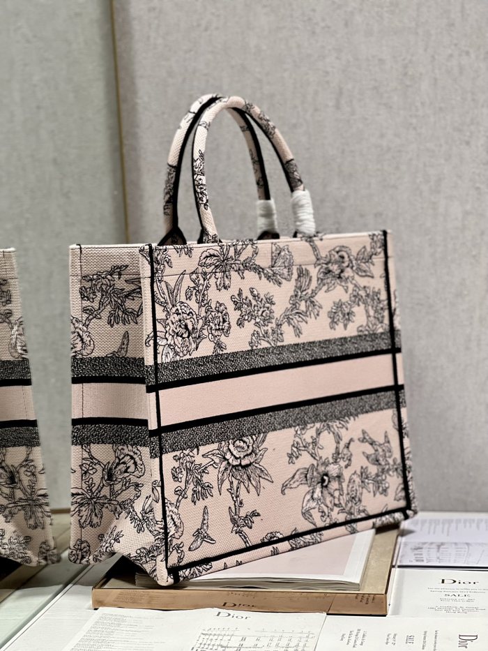 Handbag Dior 1286 size 41*32 cm