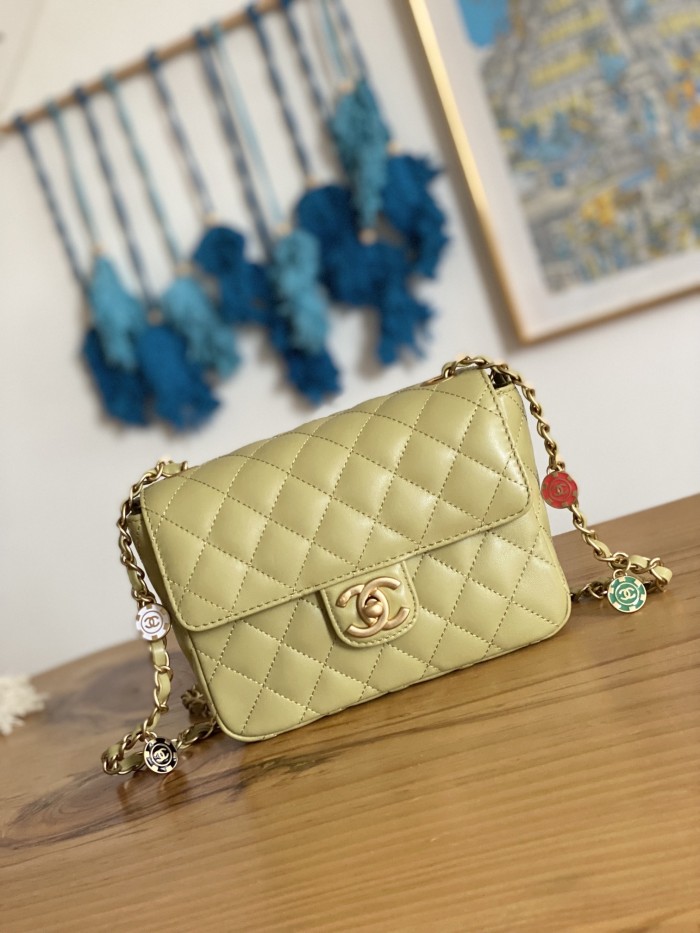 Handbag Chanel AS3737 size 14.5*19*6.5 cm