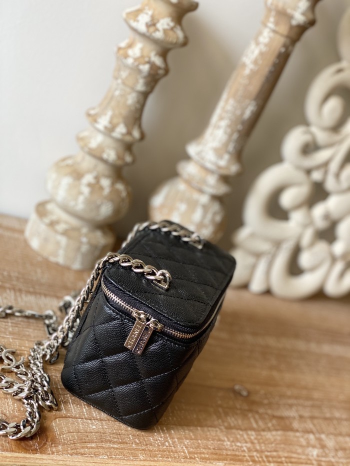 Handbag Chanel 81194 size 17 cm