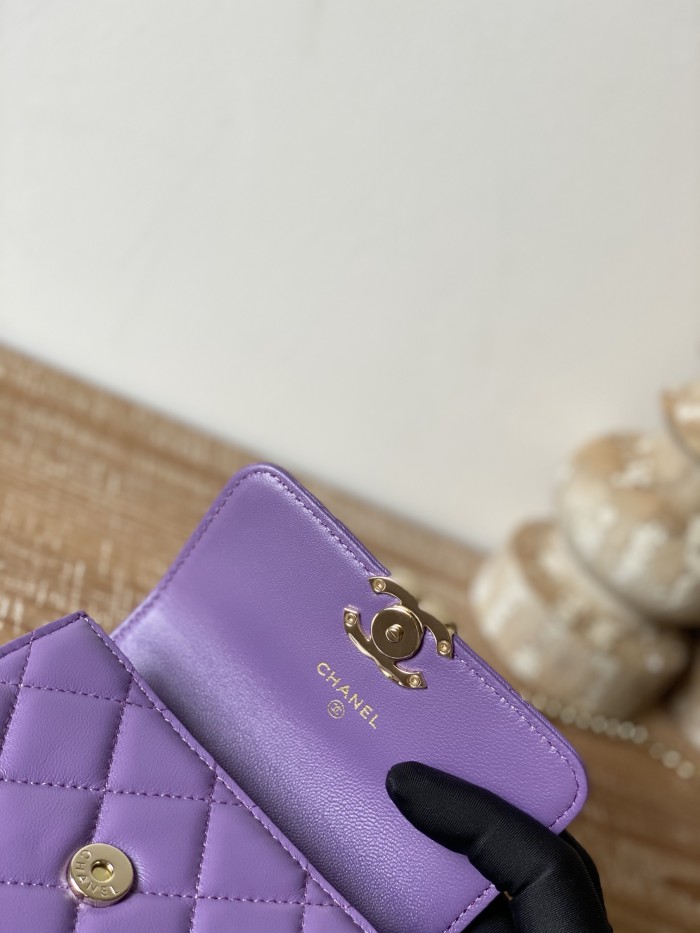 Handbag Chanel 81197 size 9.5×13×6 cm