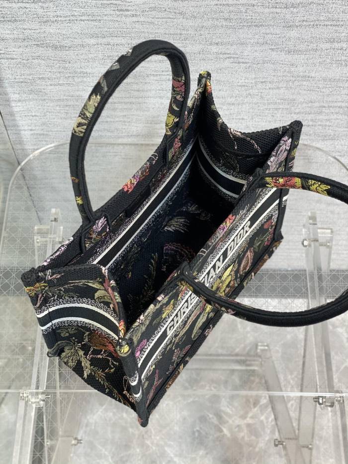 Handbag Dior size 26*8*22 cm