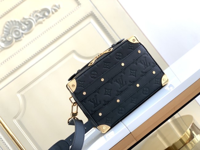 Handbag Louis Vuitton M57971 size 21.5 x 15 x 7 cm