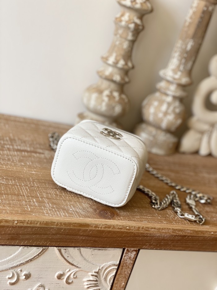 Handbag Chanel 81193 size 12 cm