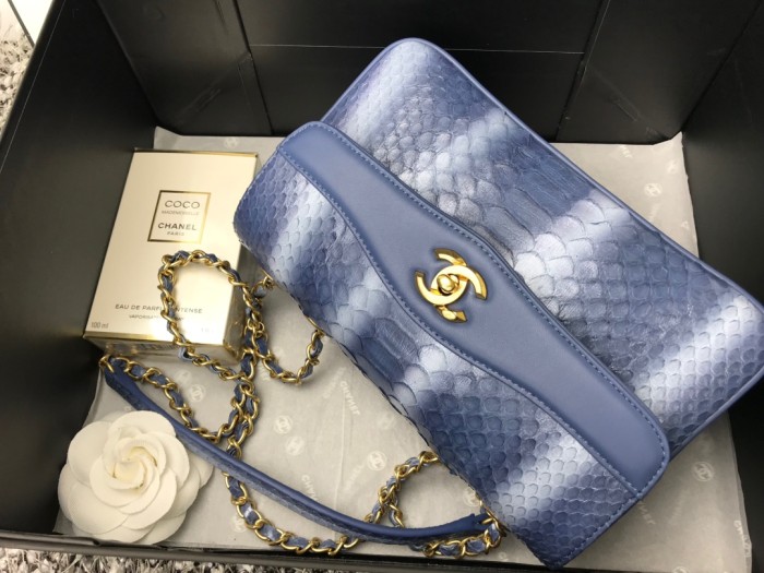 Handbag Chanel size 24.5cm*15.5cm*8.5 cm