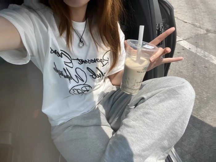 Clothes Represent 25