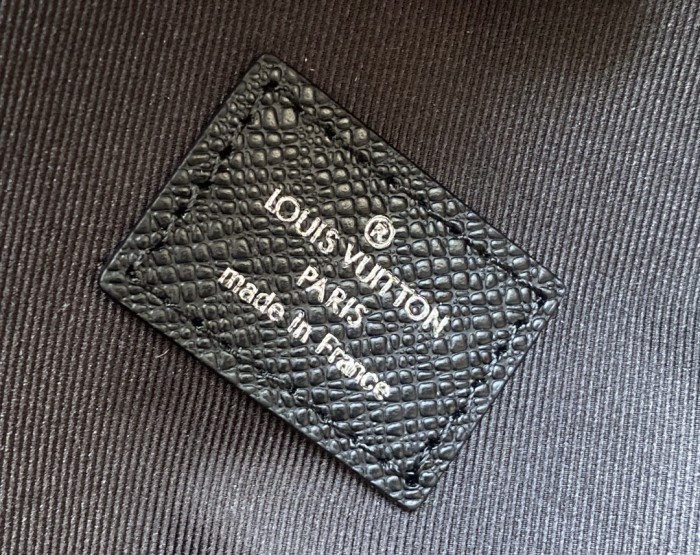 Handbag Louis Vuitton 30230 size 40x30x20 cm