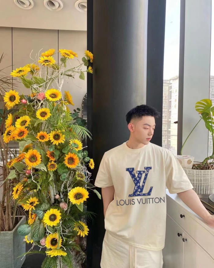 Clothes Louis Vuitton 295