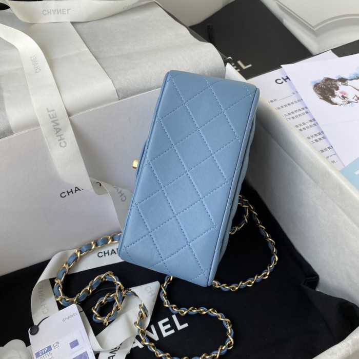 Handbag Chanel size 17 cm