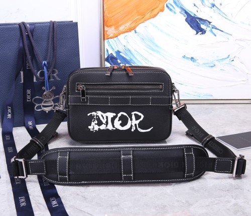 Handbag Dior size 22 x 15 x 6 cm