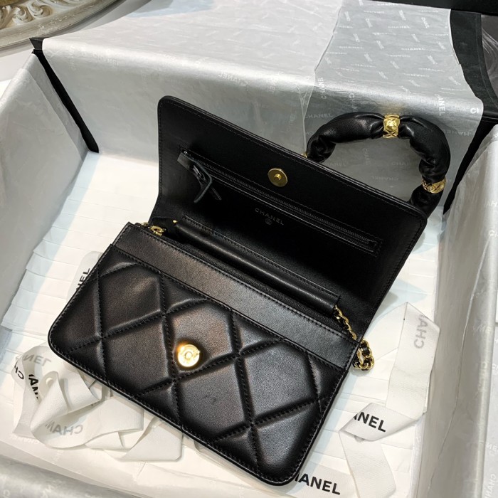 Handbag Chanel 82236 size 19 cm