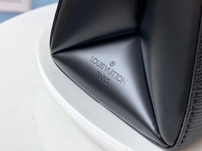 Handbag Louis Vuitton Grenelle M53695 M53834 M53694 M53691 size：26.0 x 20.0 x 12.0 cm