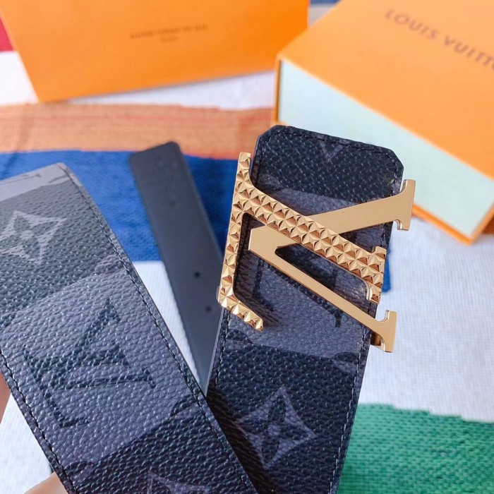 Louis Vuitton Belt 2 (width 4cm)