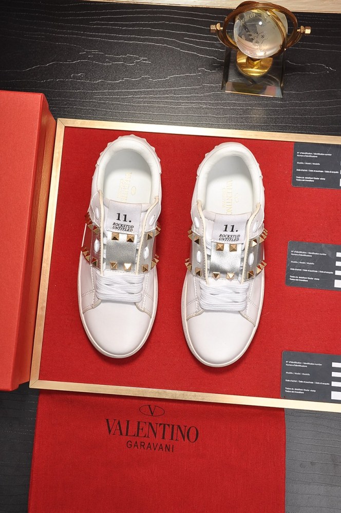 Valentino Garavani Rockstud Untitled calfskin sneaker 15