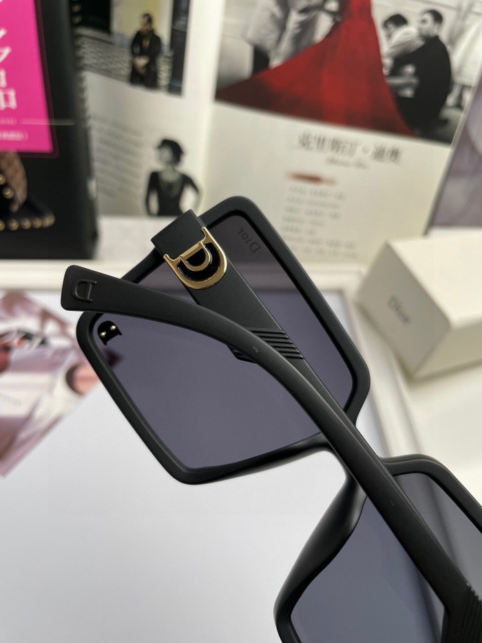 sunglasses Dior 7116