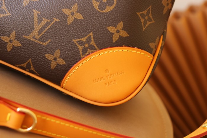 Handbag Louis Vuitton M45832 M45831 size 29 x 16 x 9.5cm