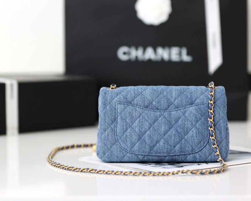 Handbag Chanel size 20cm