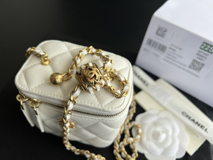 Handbag Chanel AP1447 size 8.5cmx11cmx7 cm