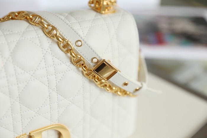 Handbag Dior size 28x17x9 cm