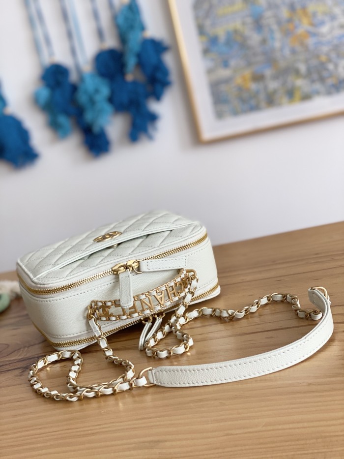 Handbag Chanel AP3222 size 19*13.5*7* cm