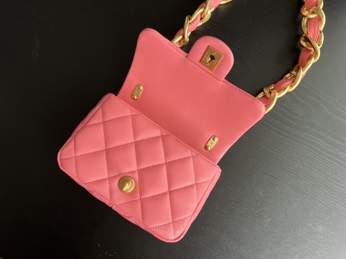 Handbag Chanel size 17 cm