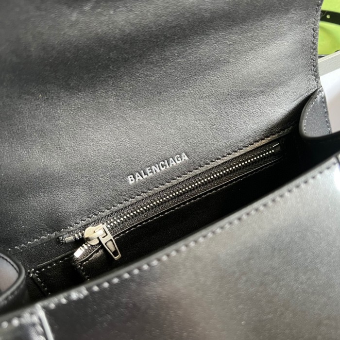 Handbag Gucci 5935461 size 23*15*10 cm