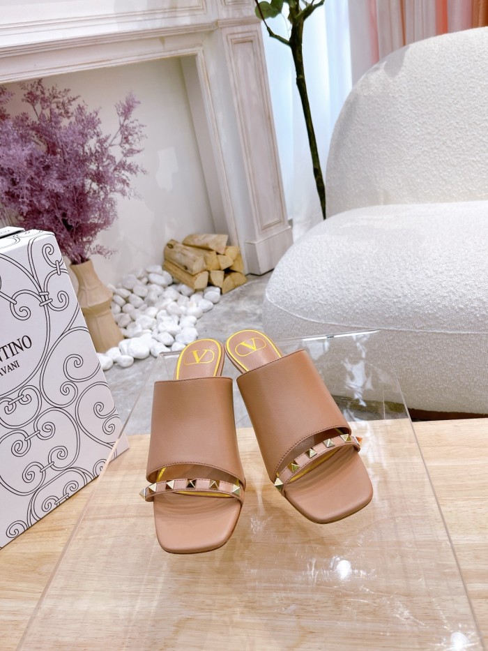 VALENTINO GARAVANI ROMAN STUD WOMEN 11