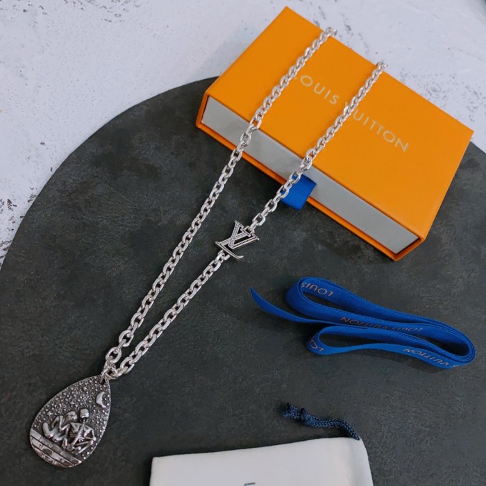 Clothes Louis Vuitton 85