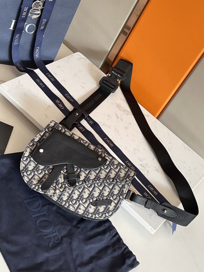 Handbag Dior 0096 size 24 x 17.5 x 5 cm