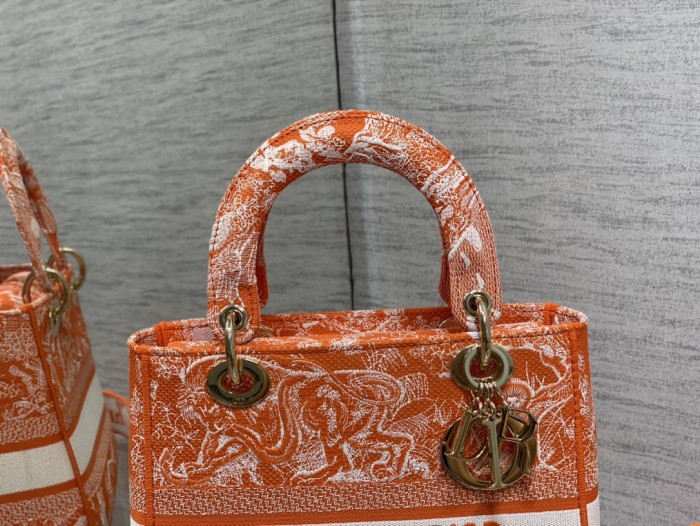 Handbag Dior size 24 cm