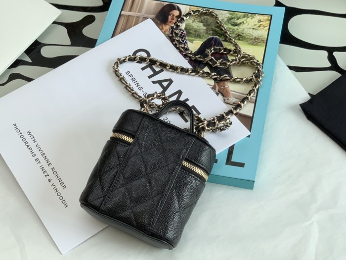 Handbag Chanel size 11×10×4 cm