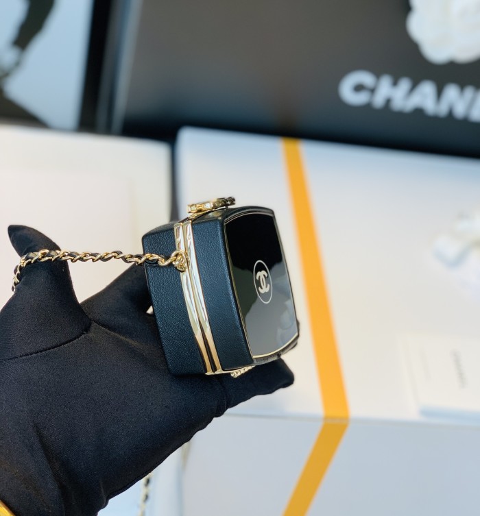 Handbag Chanel size 8*8*4 Cm