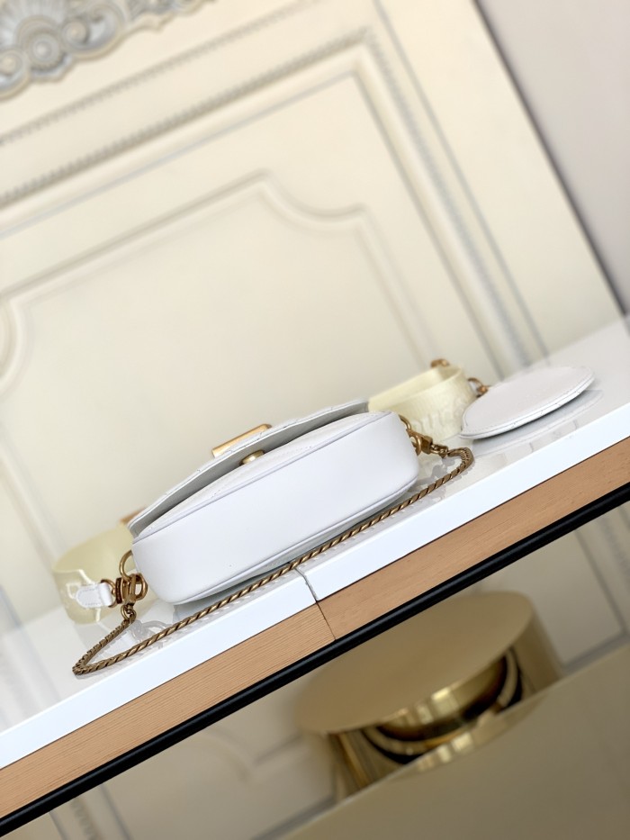 Handbag Louis Vuitton M56466 size 19/14/5 cm