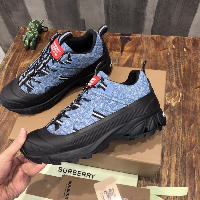 Burberry Arthur Vintage Sneaker 36