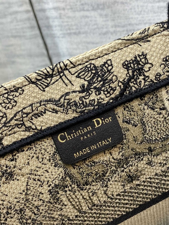 Handbag Dior size 36*18*28 cm