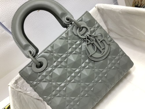 Handbag Dior M0538 size 20*16.5*8 cm