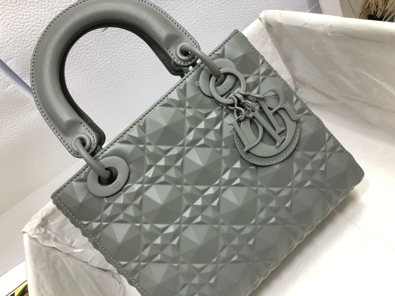 Handbag Dior M0538 size 20*16.5*8 cm