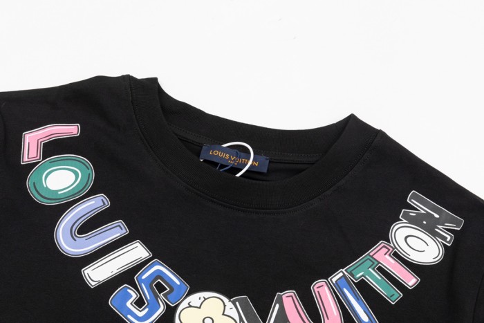 Clothes Louis Vuitton 147