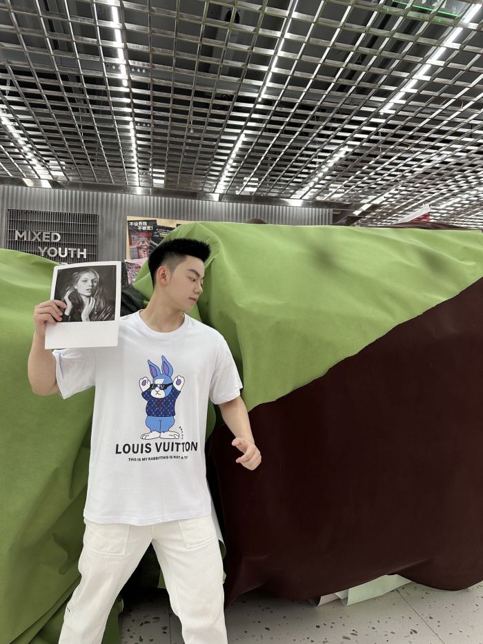 Clothes Louis Vuitton 277