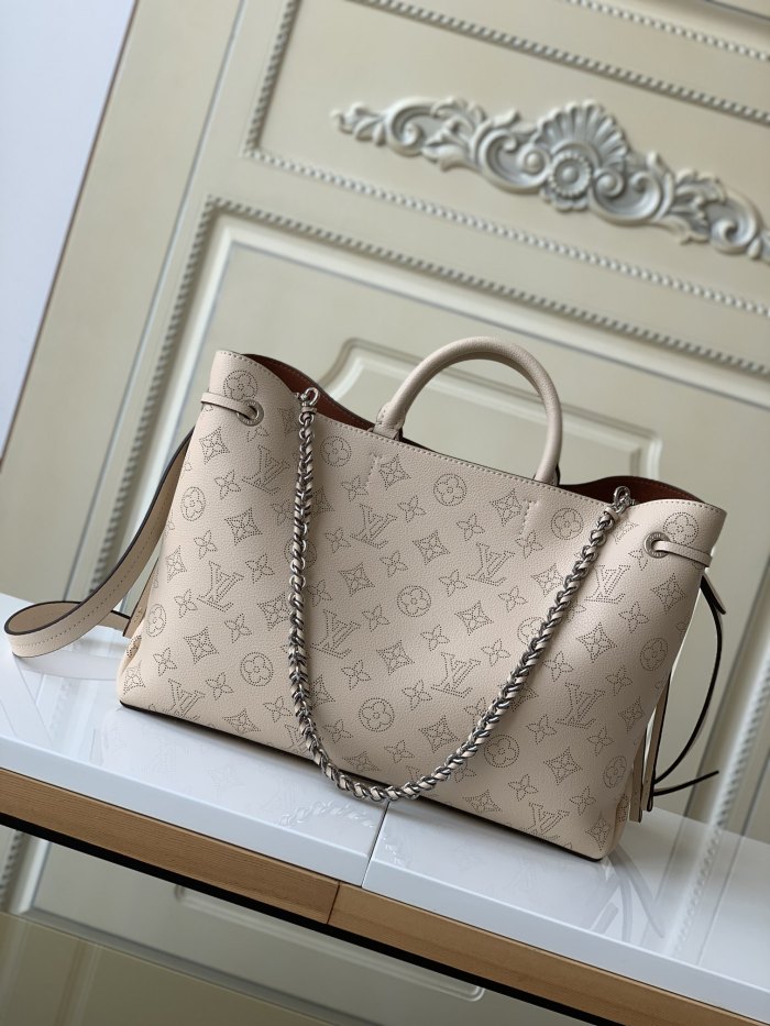 Handbag Louis Vuitton 59203 size32 x 23 x 13