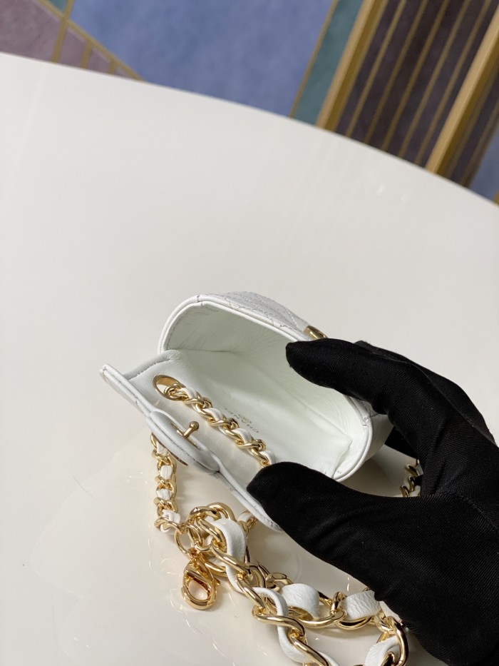 Handbag Chanel 2080 size 9.8.3 cm