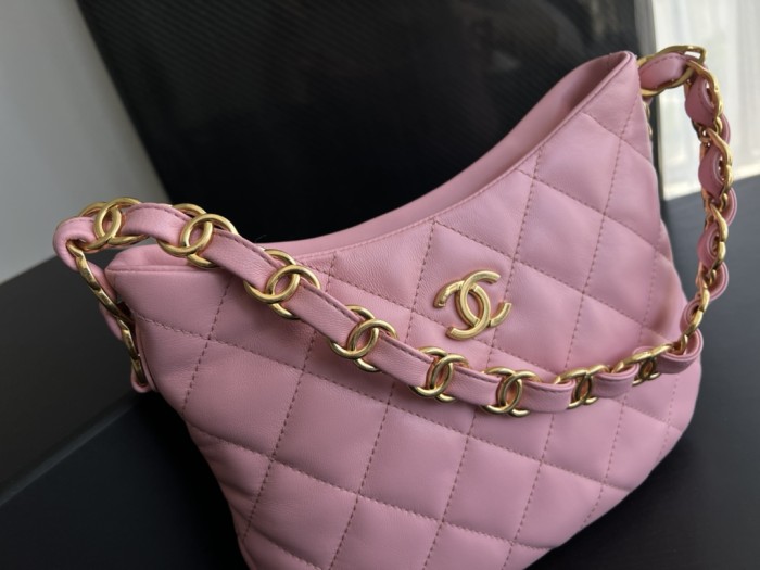 Handbag Chanel size 17.5cm24cm6 cm