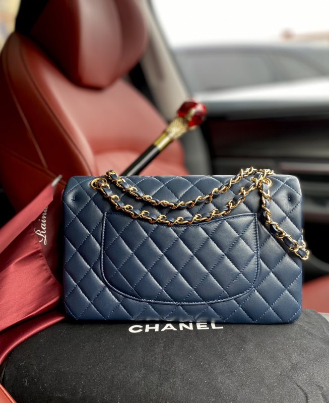Handbag Chanel A01112 size 25.5*15.5*6.5 cm