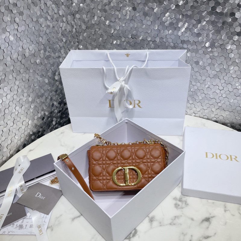 Handbag Dior size 20 x 12 x 7 cm